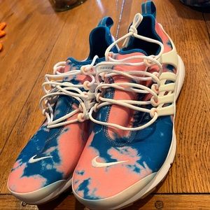 NIKE Air Presto Tie Dye “Blue Nebula”